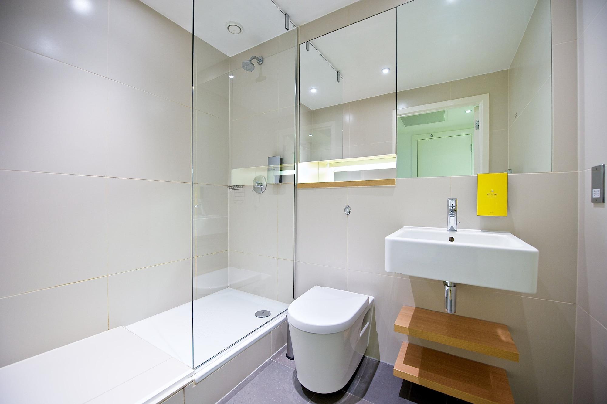 Staycity Aparthotels London Heathrow Hillingdon Exterior photo