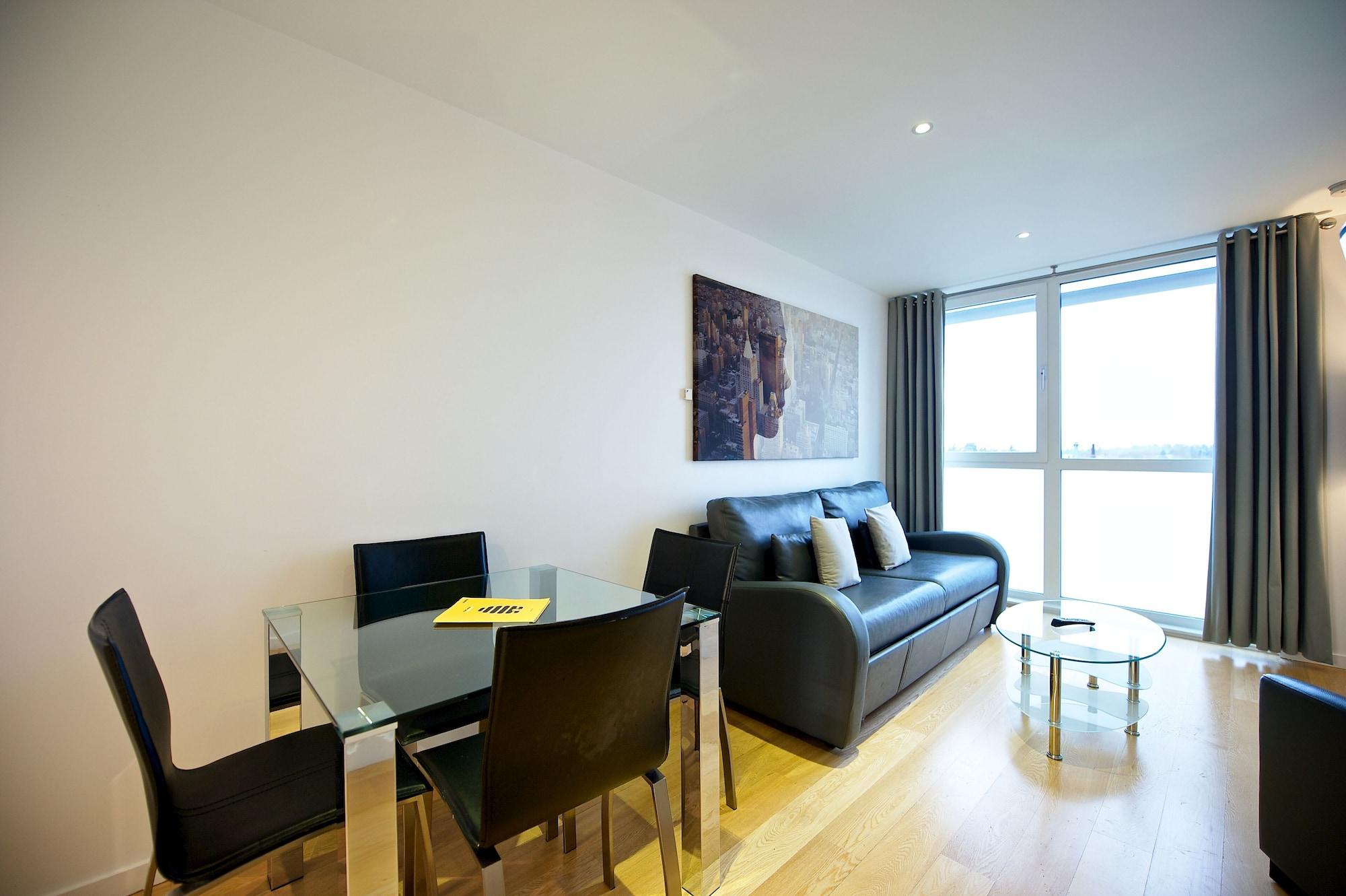 Staycity Aparthotels London Heathrow Hillingdon Exterior photo