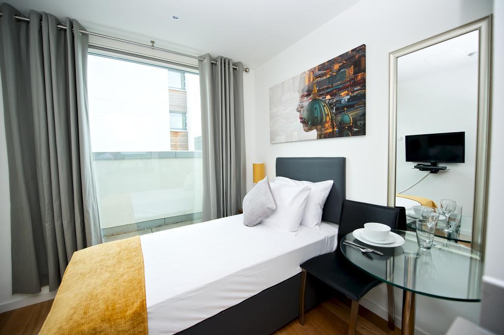 Staycity Aparthotels London Heathrow Hillingdon Exterior photo